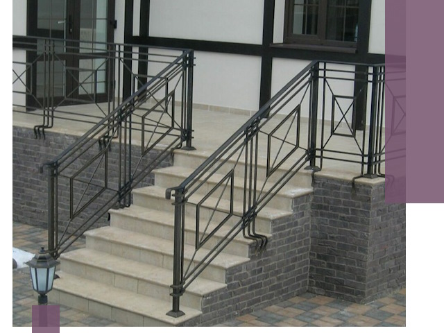 Перила для крыльца в Орле — монтаж, изготовление и установка