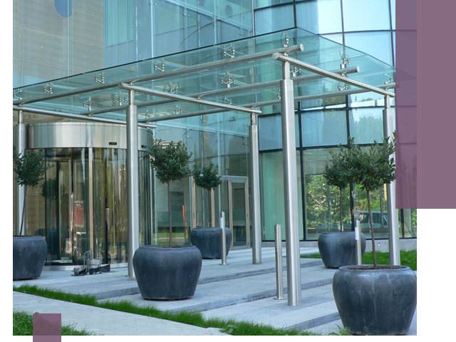 Навесы из стекла на заказ в Орле — монтаж и установка